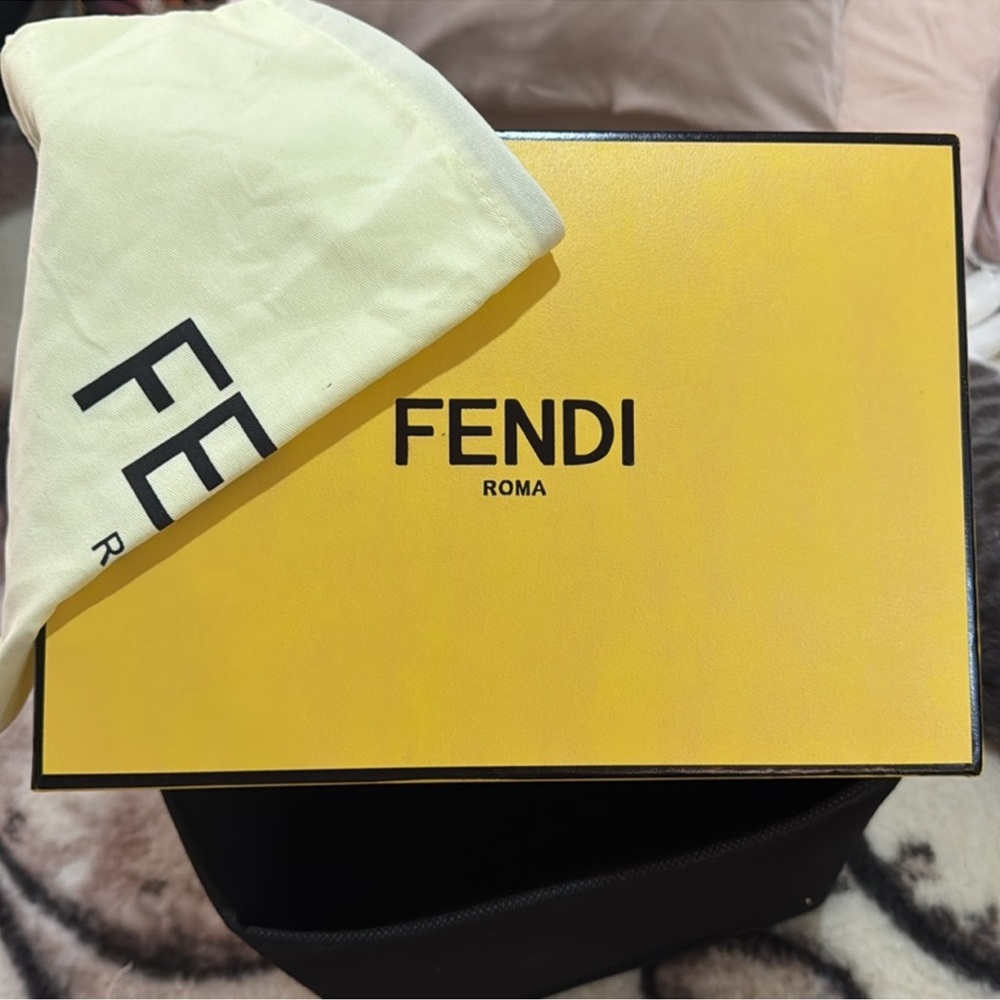 FENDI ROMA BOX + Dust Bag, New Fendi Size: OS
$75